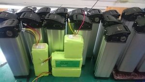 Pin Lithium Xe Dap Dien 1